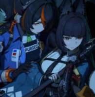 703x721