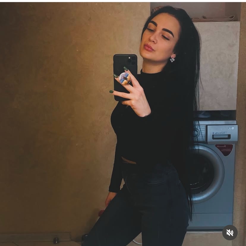 828x826