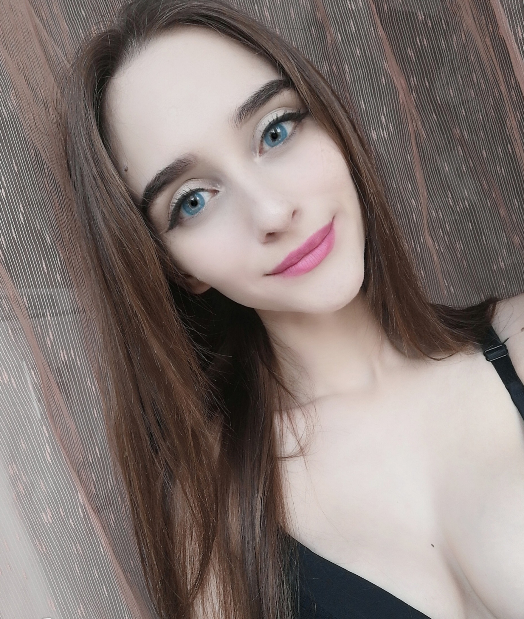 1827x2160