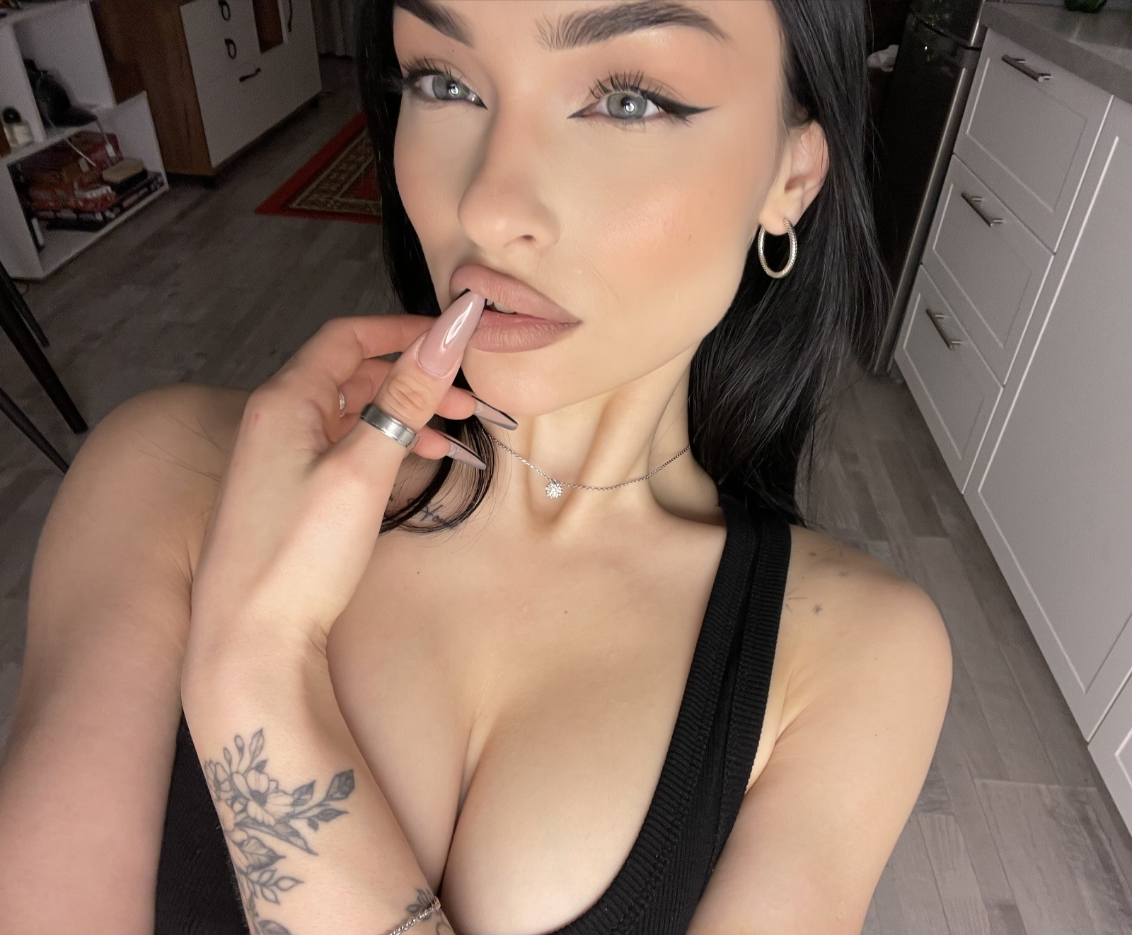 1600x1322