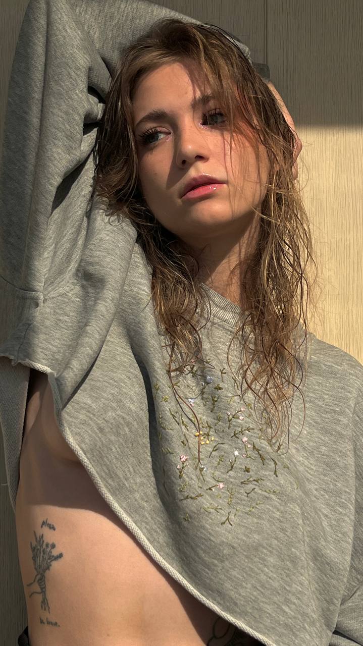 719x1280