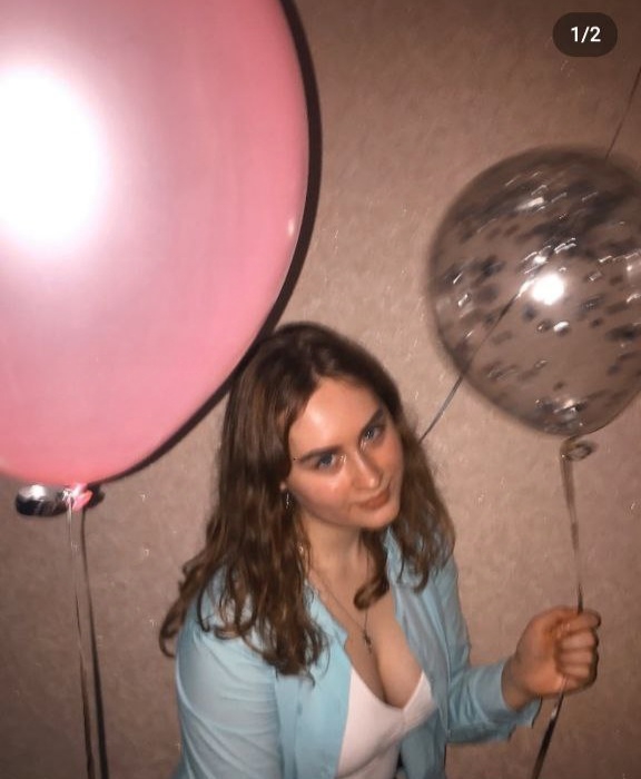 576x700