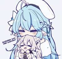 736x702