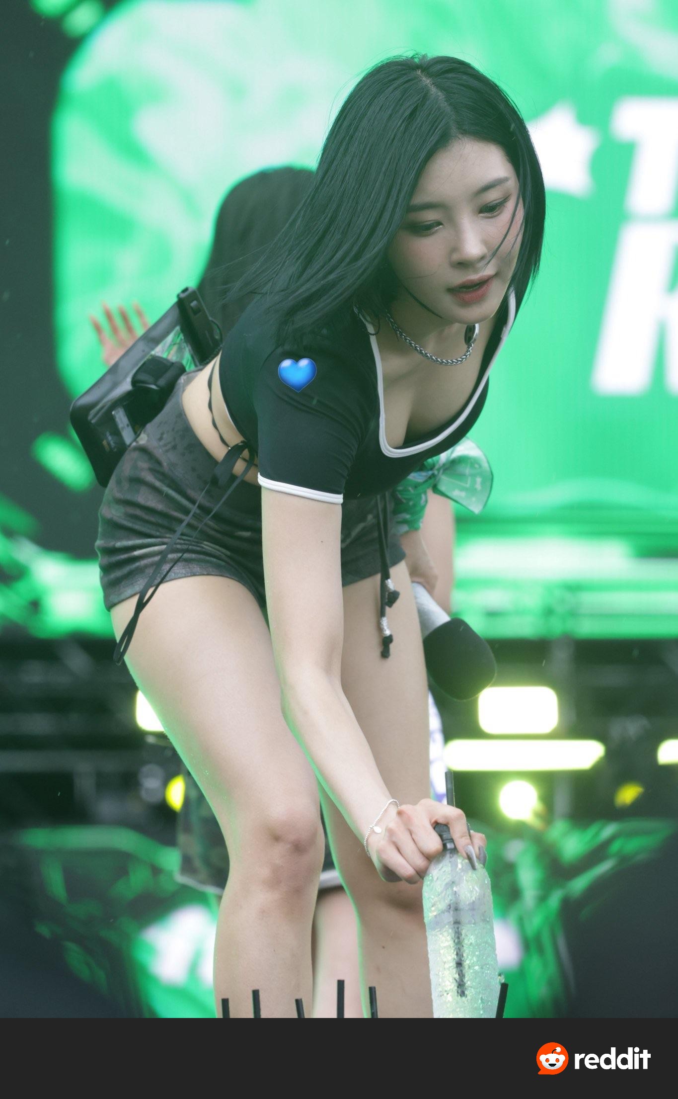 1365x2211