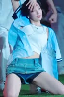 570x854