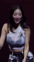556x988