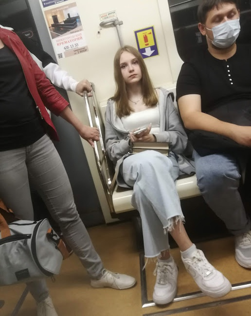 516x651