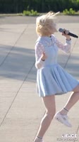 608x1080