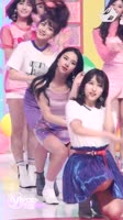 608x1080