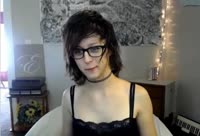 704x482