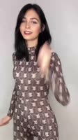 576x1024