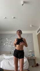 576x1024