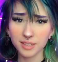 294x313