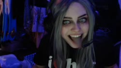 568x320