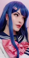 888x1742