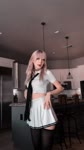 576x1024