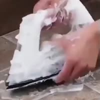 832x828
