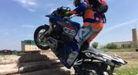 848x464
