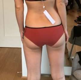 301x296