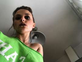 1080x810