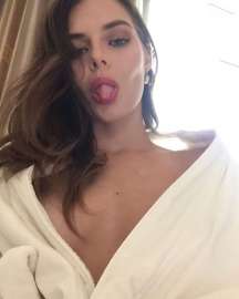 736x920