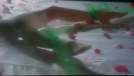 704x400