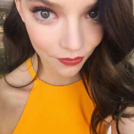 736x736