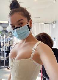 736x1019