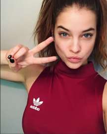 653x813