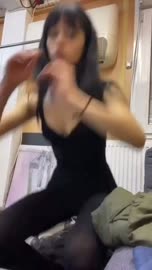608x1080