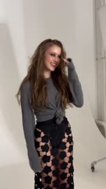 720x1278