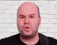 379x296