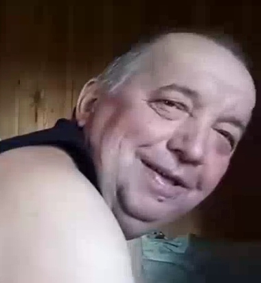 380x412