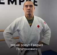 390x379