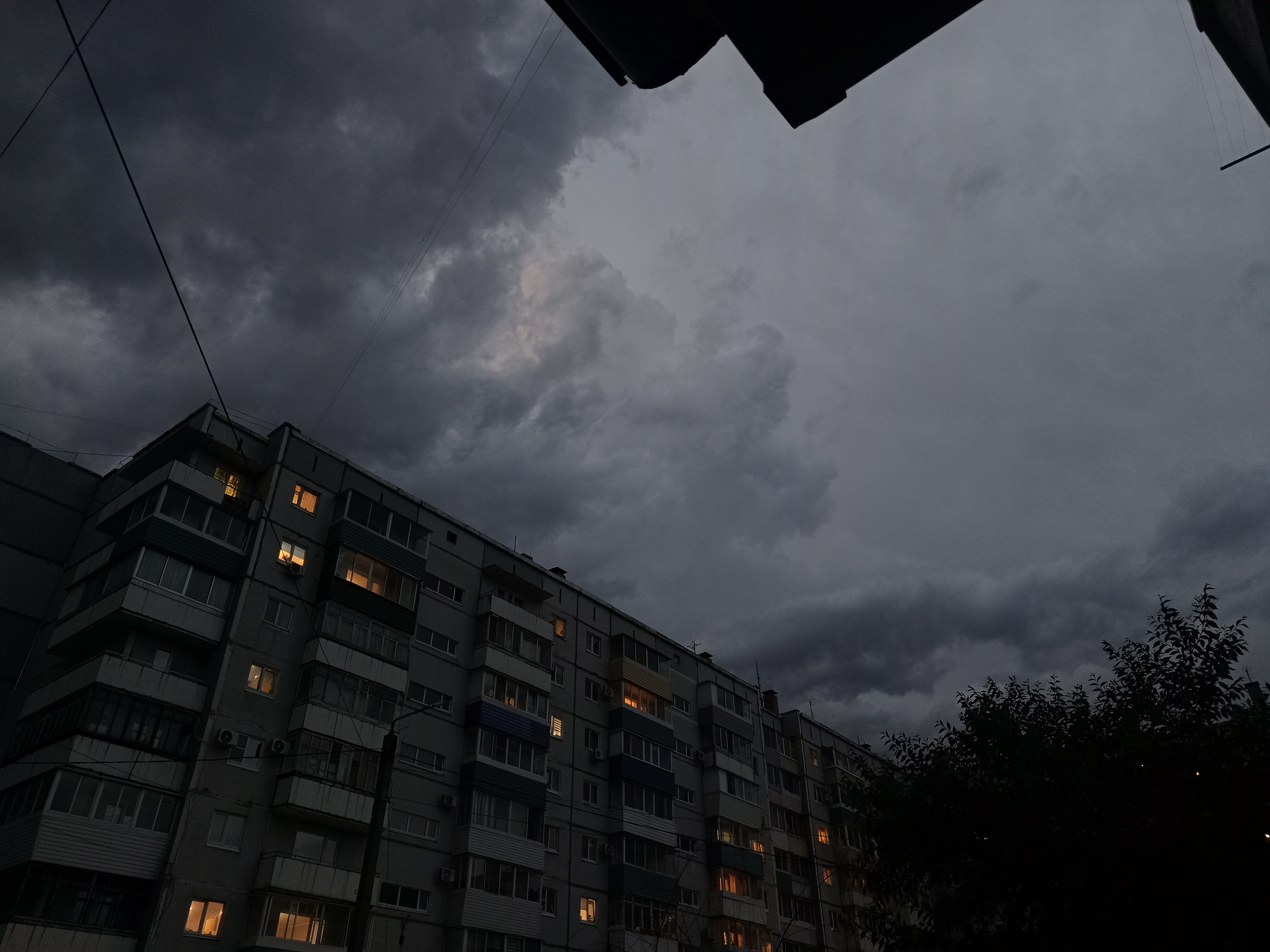 4608x3456