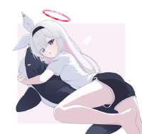 736x697