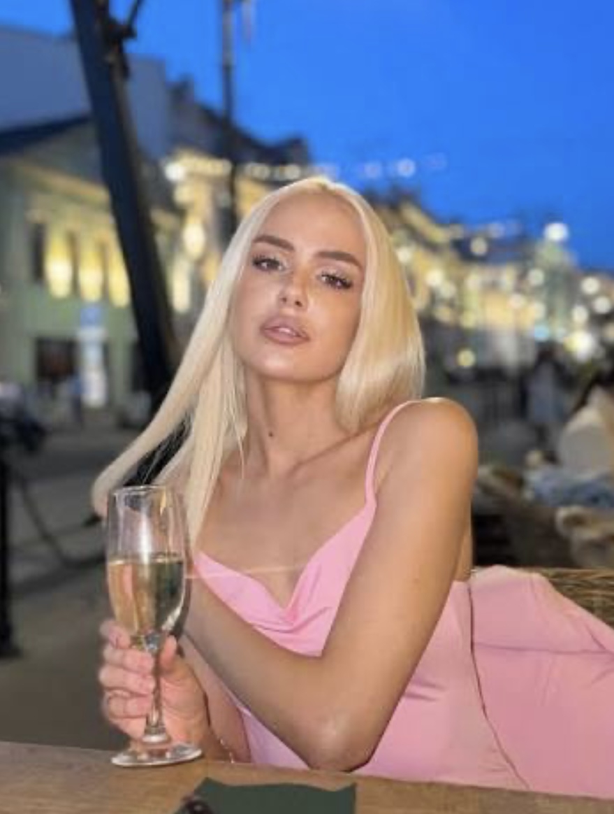 879x1164