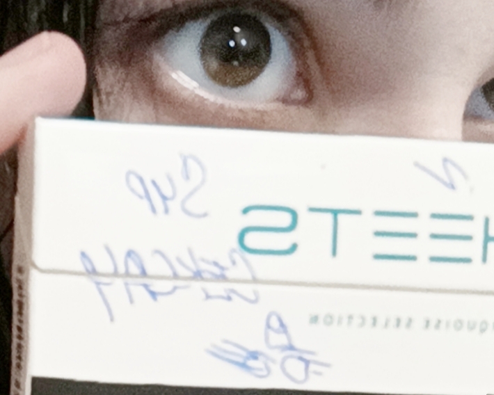 710x568