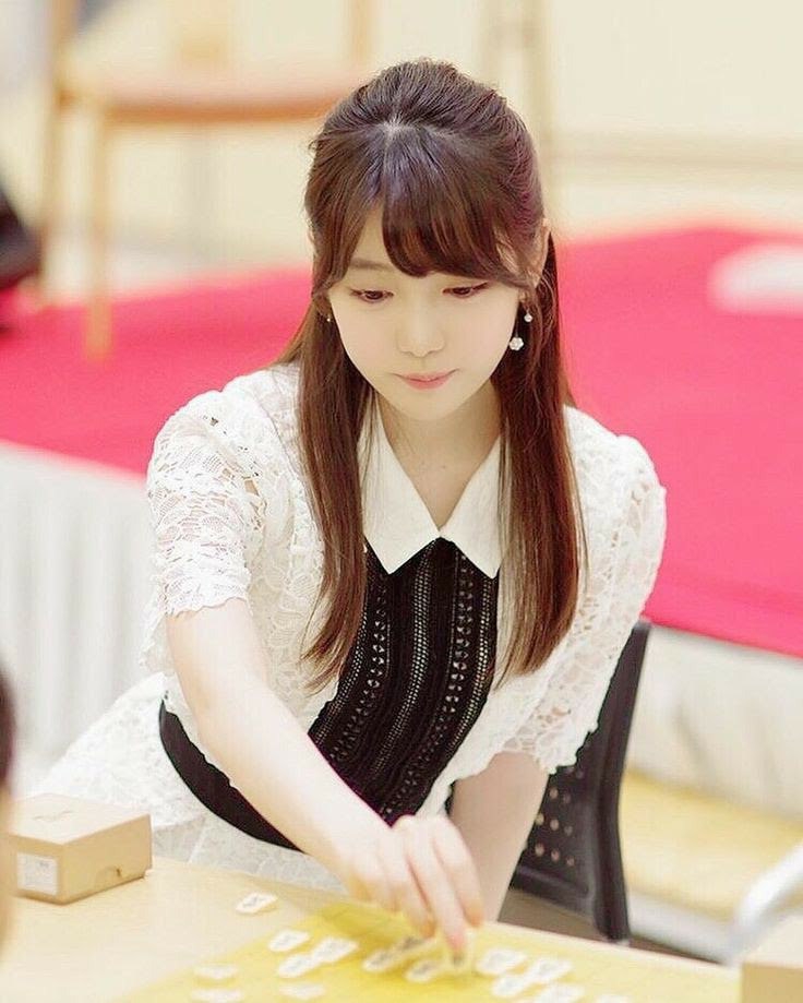 736x919