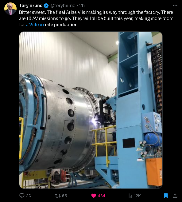 593x657