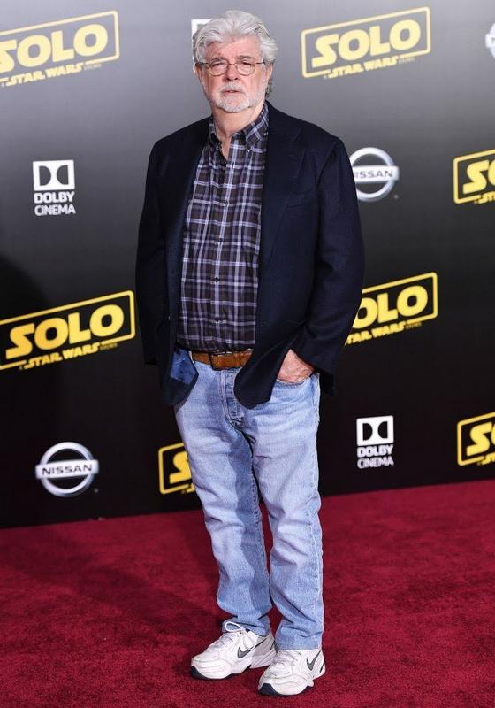560x800