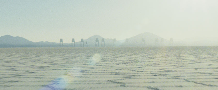 900x372