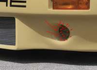 907x657