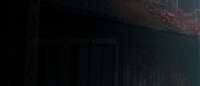 886x383