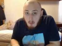 637x478