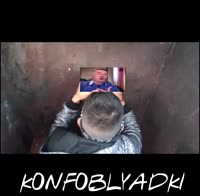 832x816