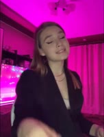 336x442