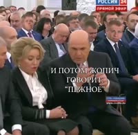 736x720