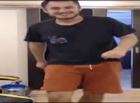 526x390