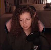 359x353